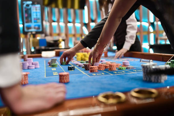 Counter-Strike 2 live betting interface on rgocash slot showing team odds and match schedules